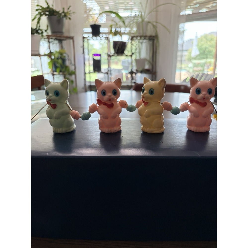 Vintage Hong Kong Plastic Kitten Cat Crib Pram Garland Baby Toy Pastel Rattles